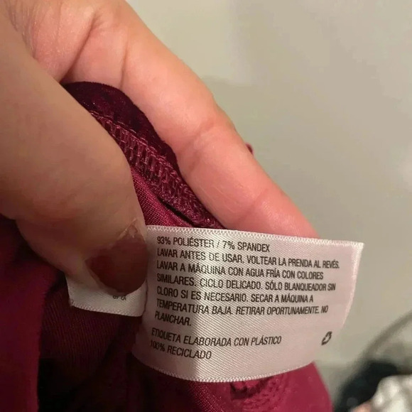 Genuine Kids Oshkosh babygirl burgandy jumper velour gold speck sparkles size 3T - Picture 8 of 8